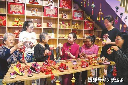 55岁妇女再就业比年轻人还卷