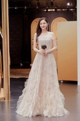 古力娜扎娜然走秀