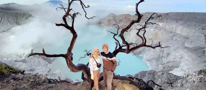 中国女游客在印尼火山坠亡