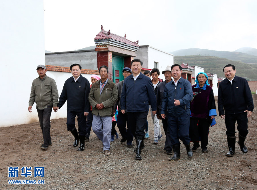 习近平在青海考察调研
