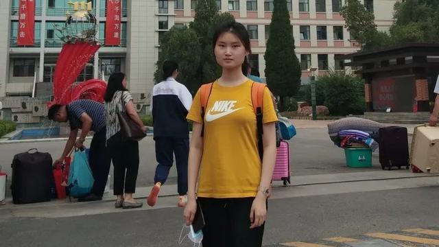 女生高考694分：获清华北大双邀约