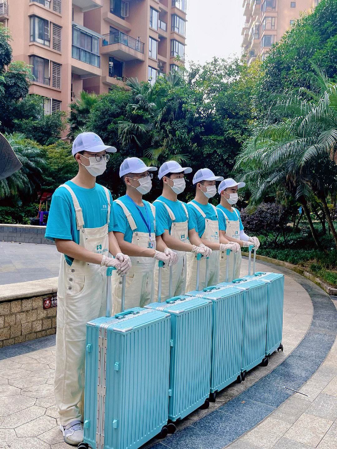 年轻人在成都做保洁月入八九千