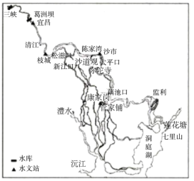 洞庭湖决口积水向外倒流