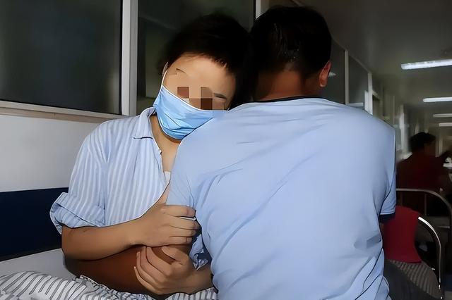 男子将女友扔下楼后跳楼双双生还