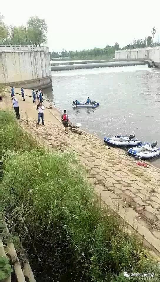 男子雨天钓鱼3次落水：辅警连捞3回