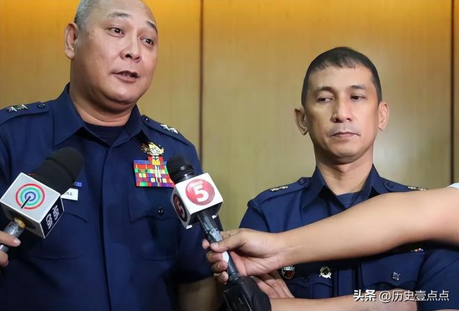 菲船只故意危险接近中方船只致擦碰