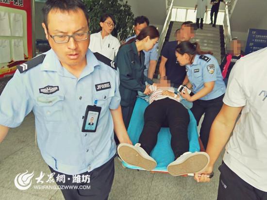 被民警抬进考场是什么体验